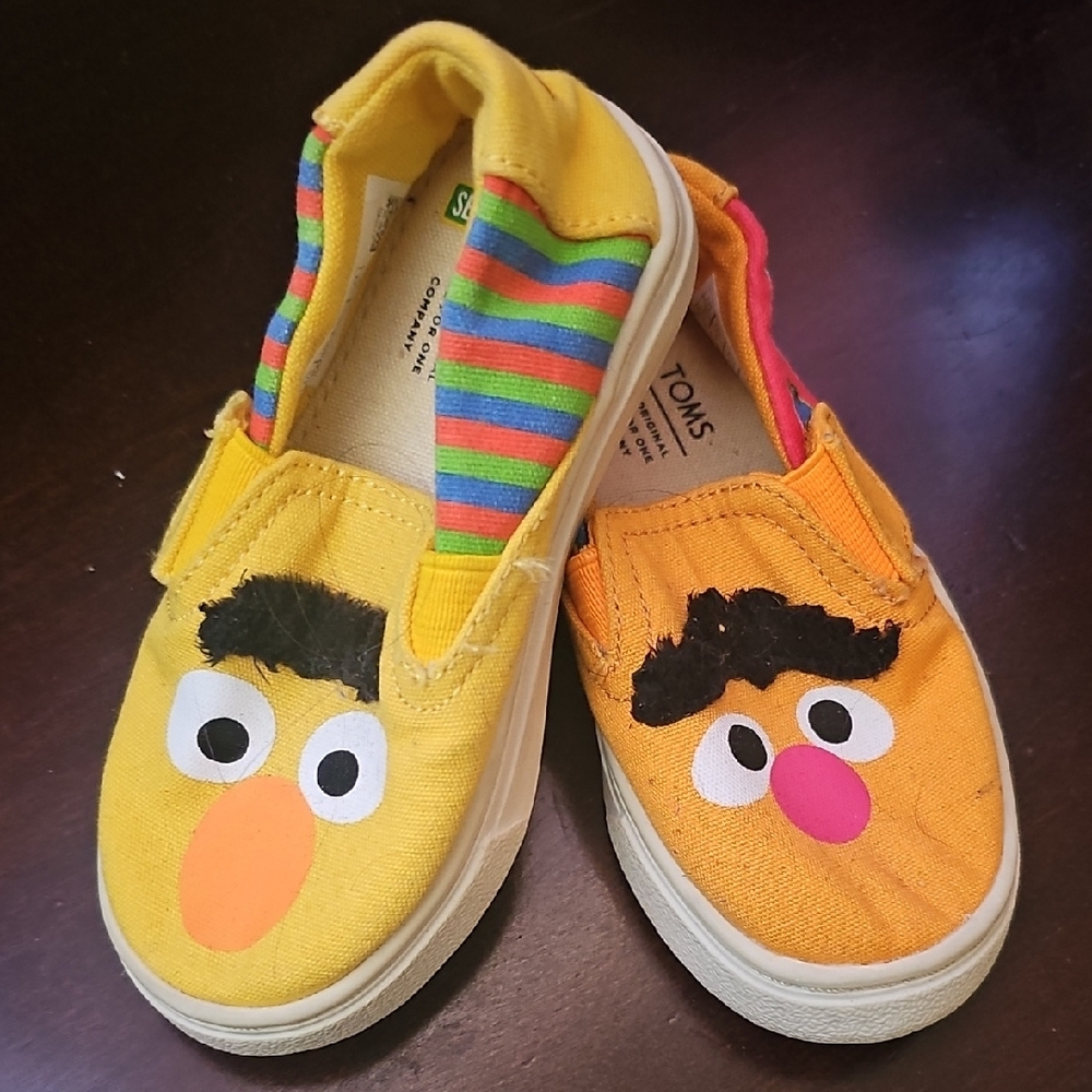 TOMS Kids Sesame Street Shoes